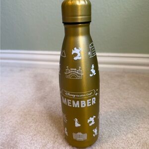 Disney Vacation Club Member Stainless Steel Water Bottle – Gold ✨